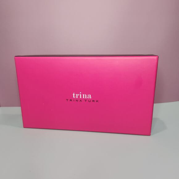 Trina Turk Ligh Pink Floral Zip Around Long Wallet‎ NIB - Picture 6 of 6